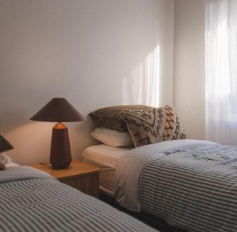 Penneshaw House | Penny Shack - Incredible sea views and just two minutes to the ferry