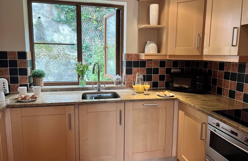 Portreath House | PENPRAZE, pet friendly, country holiday cottage in Portreath