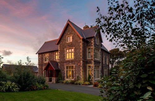 St Davids House | Penrhiw Priory