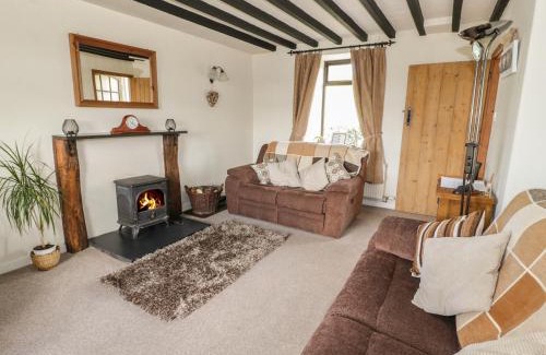 Capel Garmon House | Penrhyddion Ucha