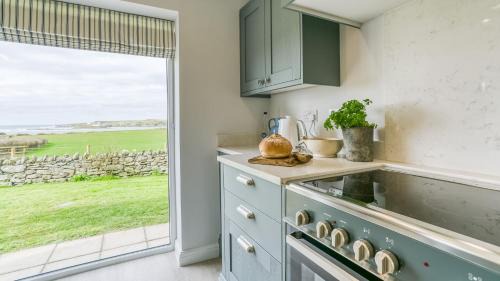 Ty Croes House | Penrhyn Isa Un