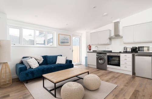 St Just House | Penrose Cottage - Architect designed in the heart of St Just. Dog friendly