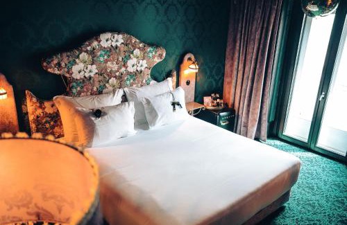 Sao Paulo House | Pensão Amor Madam's Lodge