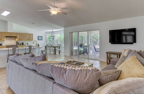 Ono Island House | Pensacola Home w/Large Yard: 4 Mi to Beach
