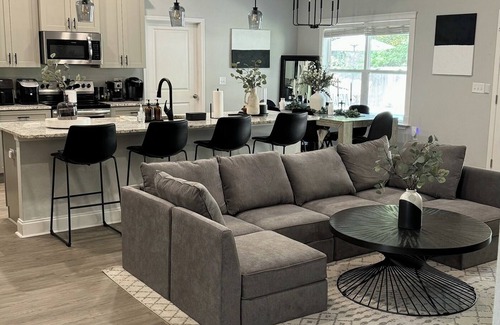 Navarre House | Pensacola Retreat w/Saltwater Pool+ Beach & Shops