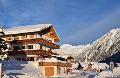 Pennes Hotel | Penserhof - Alpine Hotel & Restaurant