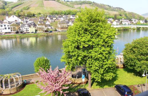 Zell Bed & Breakfast | Pension Adelheid Moselhype&Wine