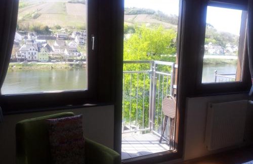 Zell Bed & Breakfast | Pension Adelheid Moselhype&Wine