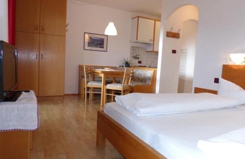 Schenna House | Pension Chalet Andy