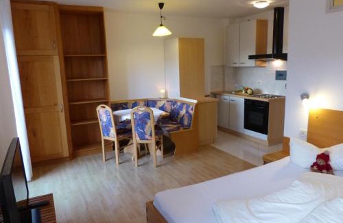 Schenna House | Pension Chalet Andy