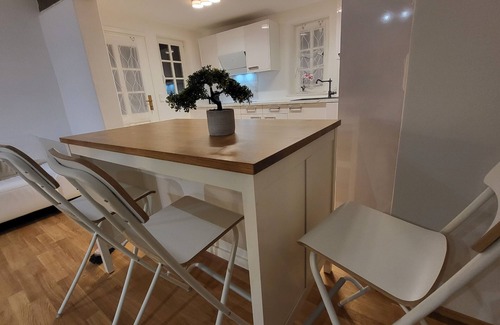 Babenhausen House | Pension Kostera 35,00 Pro Person Ökologisch ,platz bis zu 12 Personen