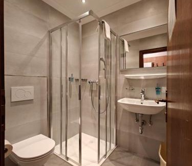 Hallein Hotel | Pension Sommerauer