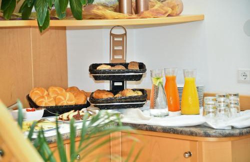 Valles House | Pension Tasa