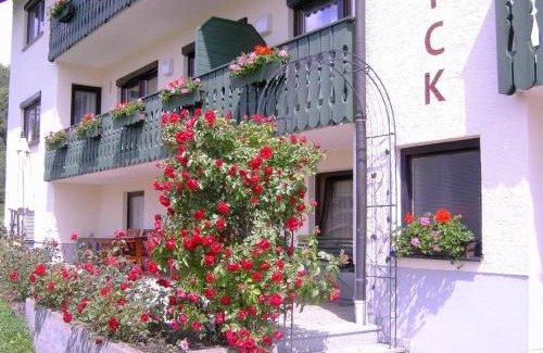 Bayerisch Eisenstein House | Pension Waldblick