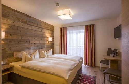 Hippach House | Pension Waldegg