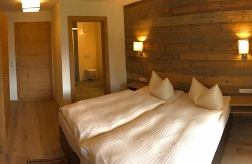 Hippach House | Pension Waldegg