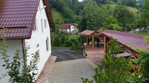 Moieciu House | Pensiune La Iulian