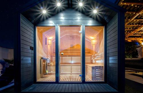 Novaci House | Pensiunea Adrian