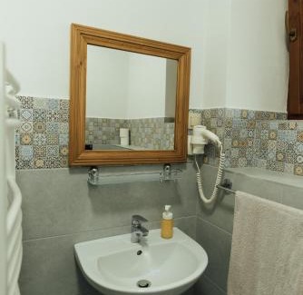 Zetea House | Pensiunea Agroturistică Erdélykincse Panzió