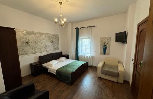 Calimanesti House | Pensiunea Casa Rica Calimanesti Caciulata