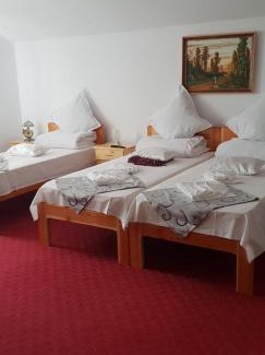 Baia de Fier House | Pensiunea Magura