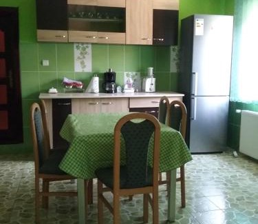 Baia de Fier House | Pensiunea Magura