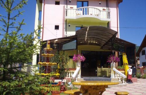 Cheia House | Pensiunea Medina