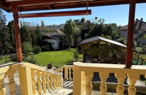 Brancovenesti House | Pensiunea Nóra's Garden