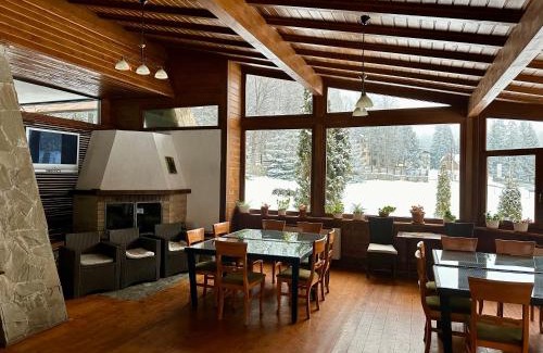 Predeal House | Pensiunea Rasnoava