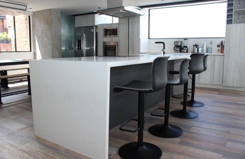 Las Lomas I Apartment | Pent-house dos niveles Parque Lleras terraza y BBQ