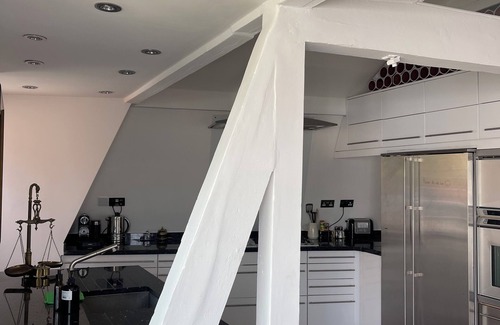 Elephant and Castle Apartment | Penthouse 2 bed with sky garden in the heart of London’s Borough Market