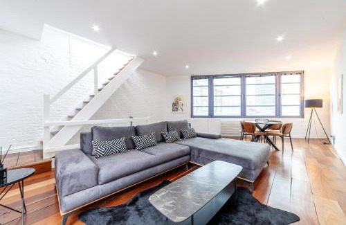 Old Street Apartment | Penthouse 2BR duplex with Roof Terrace in Shoreditch