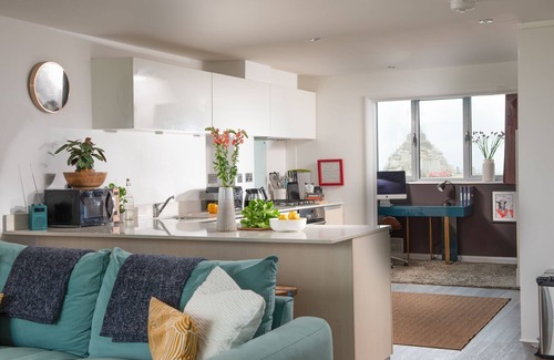 Newquay Apartment | Penthouse 53 Zinc (Sleeps 6) - an apartment that sleeps 6 guests in 3 bedrooms