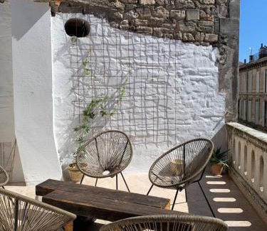 Arles City Centre Apartment | Penthouse Apartment with Large Terrace and Veranda