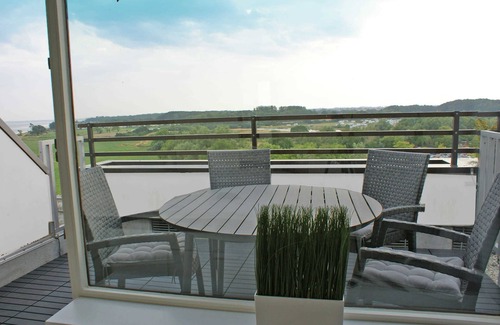 Damp Apartment | Penthouse apartment with W-LAN - Baltic Sea view to the sunny side - - with 2 x
