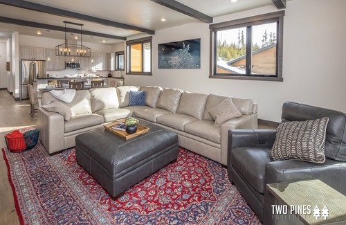 Big Sky Condo | Penthouse Condo! Fireplace, Stunning Views, & 2 Min Drive to Resort!