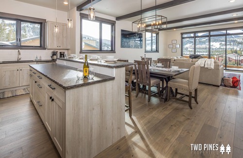 Big Sky Condo | Penthouse Condo! Fireplace, Stunning Views, & 2 Min Drive to Resort!
