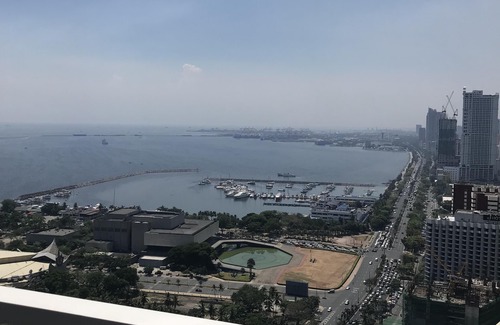 Pasay Condo | Penthouse Floor Overlooking Manila Bay