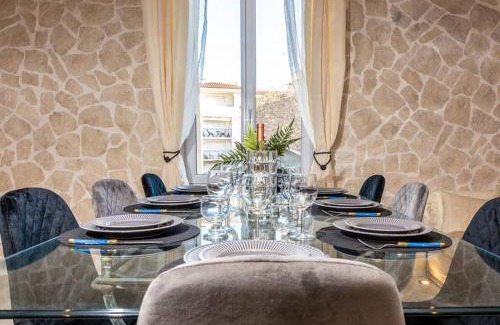 Le Suquet Apartment | PENTHOUSE Loft 5MIN PALAIS DES FESTIVALS AND BEACH terrace view on castle