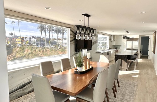 Townsite Condo | PENTHOUSE on the beach! SLEEPS -15. GAR-4 SP, Wshr dry, 5BR 4Ba, 7 mn walk Dntn