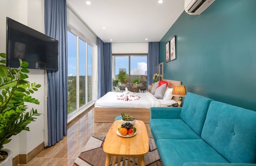 Ngu Hanh Son Hotel | Penthouse Studio, large terrace, kitchenette, near beach, golf, river, mountains