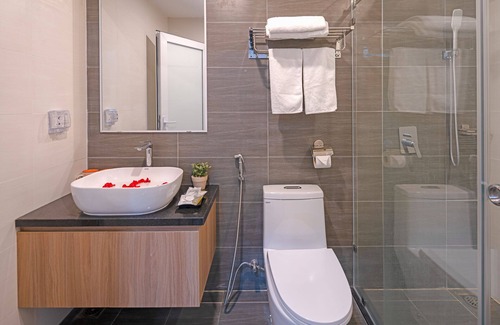 Ngu Hanh Son Hotel | Penthouse Studio, large terrace, kitchenette, near beach, golf, river, mountains