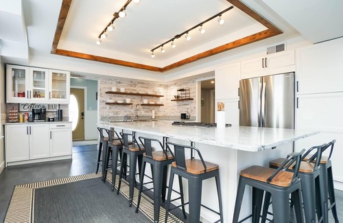 Sandusky House | Penthouse Suite* 5-mins to Cedar Point