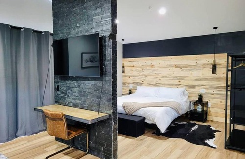 Show Low Villa | Penthouse Suite at Meadow View!