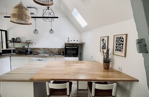 Blois Apartment | Penthouse, Town center, Air-conditioned, + amenities