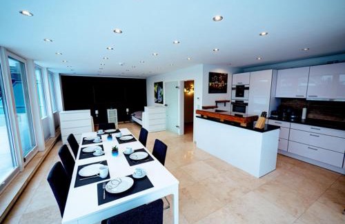 Ahrensburg Apartment | Penthouse-Wohnung I zentral I gute Anbindung