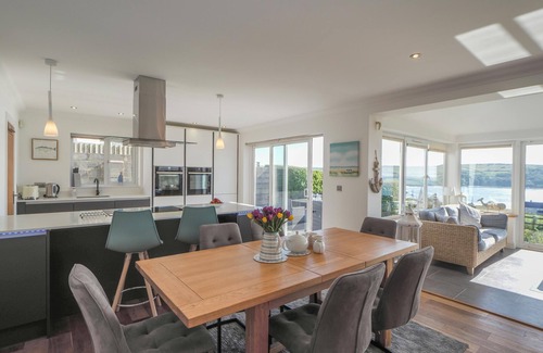 Gwbert Cottage | Pentir, Gwbert - Four Bedroom Cottage, Sleeps 7