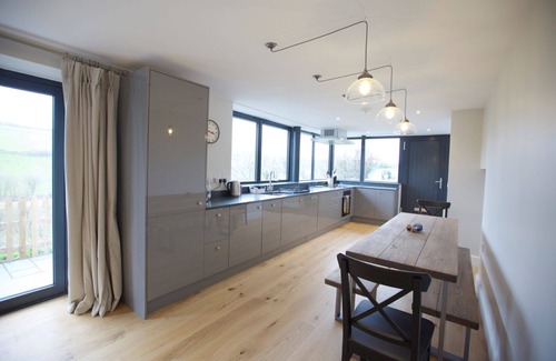 Saint Gennys Cottage | Pentreath - a large family home that sleeps 10 guests in 5 bedrooms