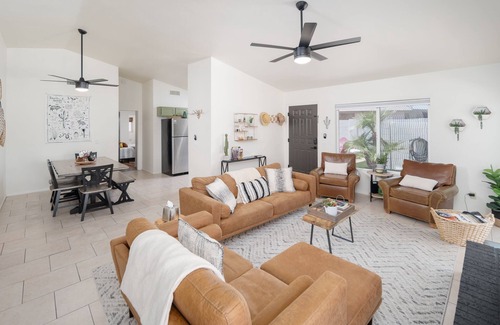 Country Meadows House | Peoria Oasis on Golf Course: Pool & Putting Green!