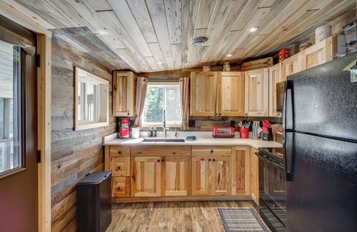 Pequot Lakes Cabin | Pequot Lakes Cabin w/Dock on Loon Lake!